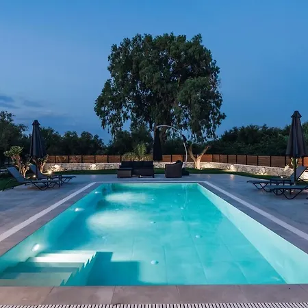 εveline Luxury