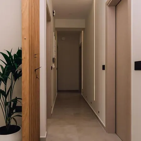 εveline Luxury Villa *