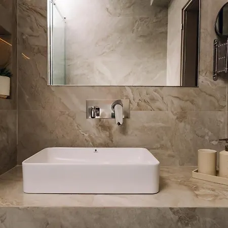 εveline Luxury